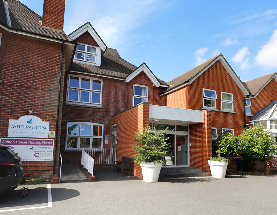 nursing home in crawley